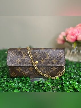 Louis Vuitton Vintage Monogram Sarah Wallet or Wallet on Chain Date Stamp CA0947